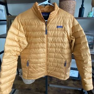 Patagonia yellow puffer jacket